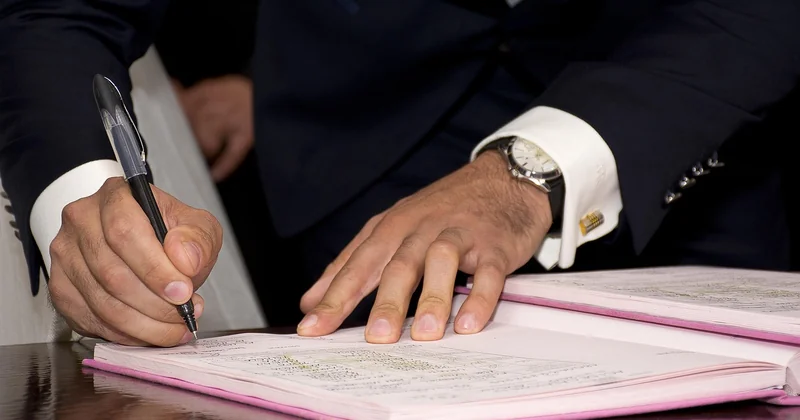 Vérifications administratives : ce qu'il faut demander à la mairie avant d'acheter une maison